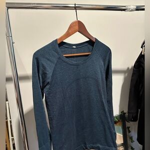 Swiftly Tech Long-Sleeve Shirt waste length